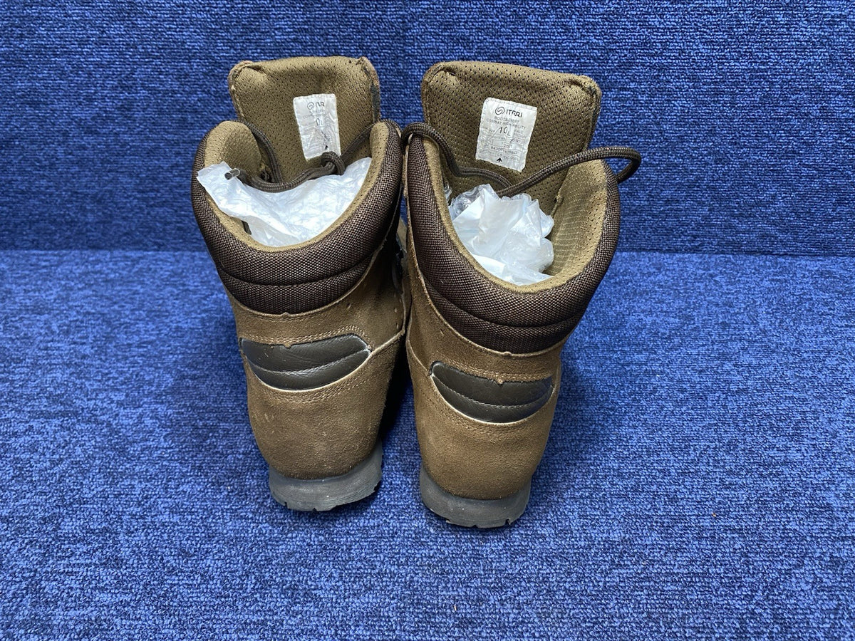 SIZE UK 10L - Iturri Desert Combat High Walking/Hiking Brown Boots Male