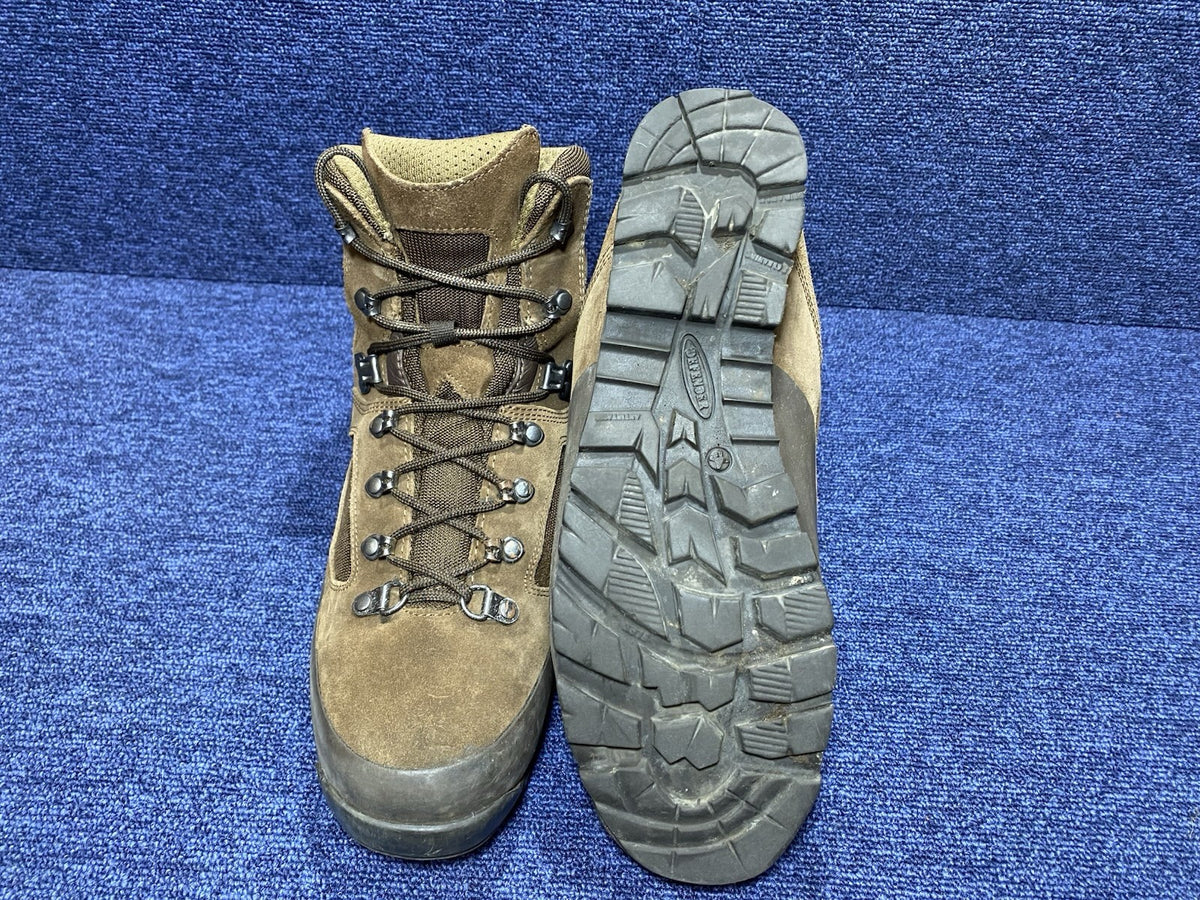 SIZE UK 9 - Iturri Desert Combat High Walking/Hiking Brown Boots Male