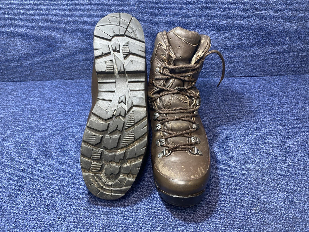 SIZE UK 8M - Iturri Cold Wet Weather Walking/Hiking Gore-Tex Brown Boots Male