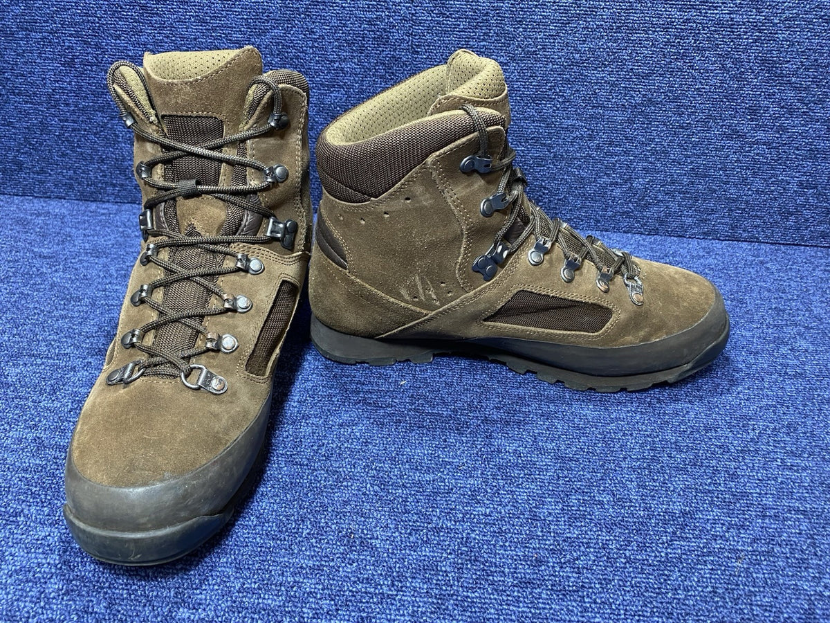 SIZE UK 9 - Iturri Desert Combat High Walking/Hiking Brown Boots Male