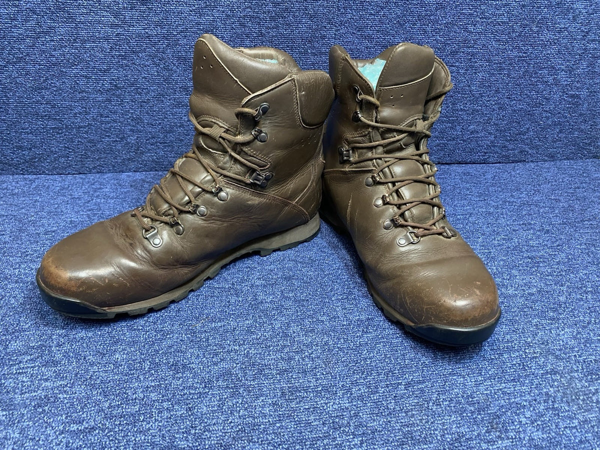 SIZE UK 12L - Iturri Patrol Walking/Hiking - Brown Boots Male