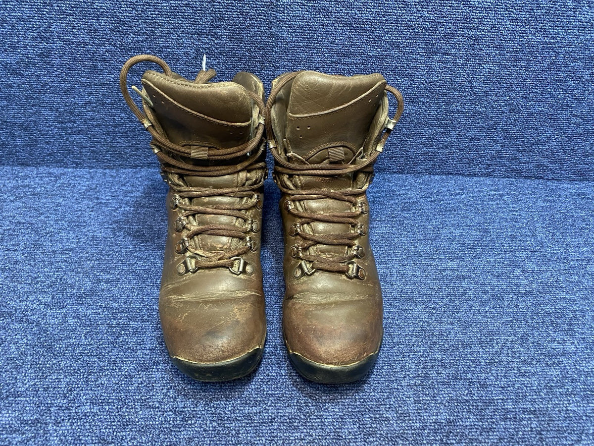 WOMAN - SIZE UK 3M - Iturri Patrol Walking/Hiking - Brown Boots