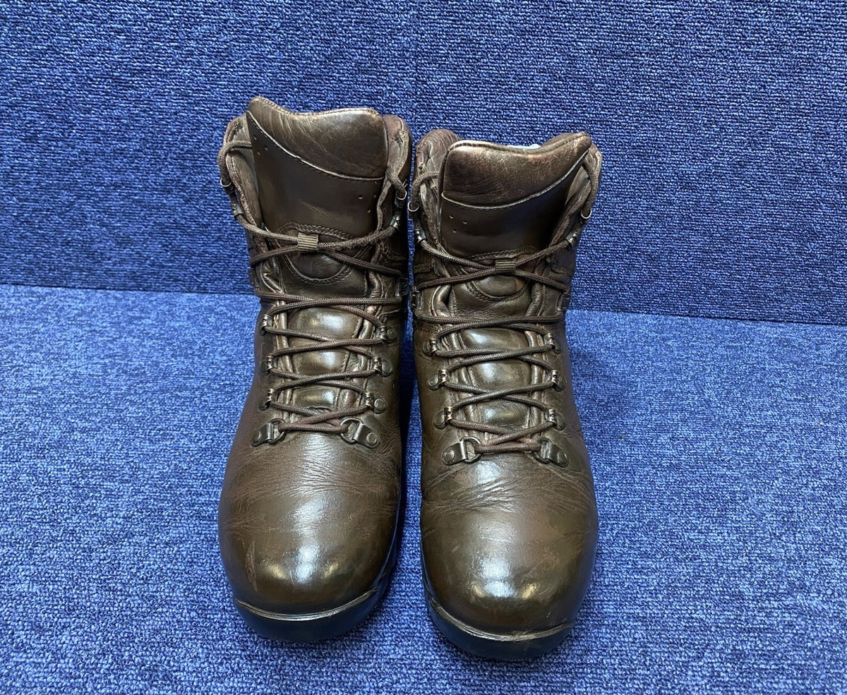 SIZE UK 9M - Iturri Patrol Walking/Hiking - Brown Boots Male