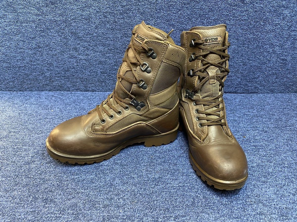 MINT CONDITION - SIZE UK 6M - YDS Patrol Walking/Hiking - Brown Boots Male