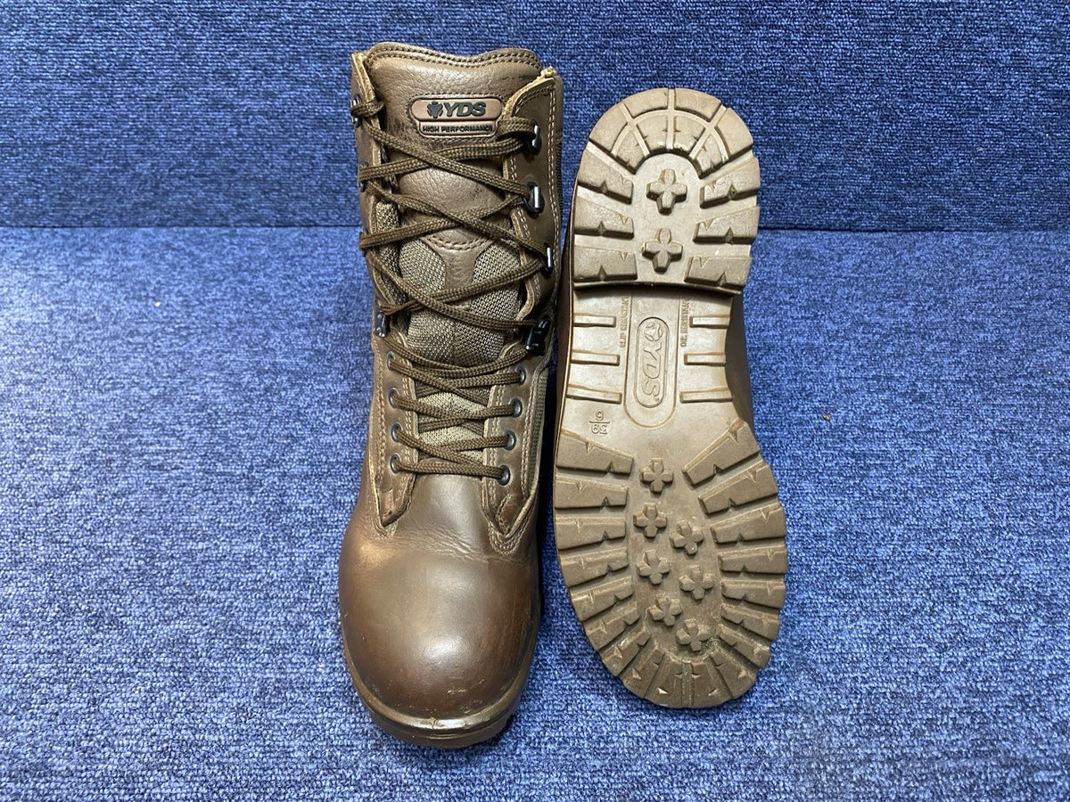 MINT CONDITION - SIZE UK 6M - YDS Patrol Walking/Hiking - Brown Boots Male