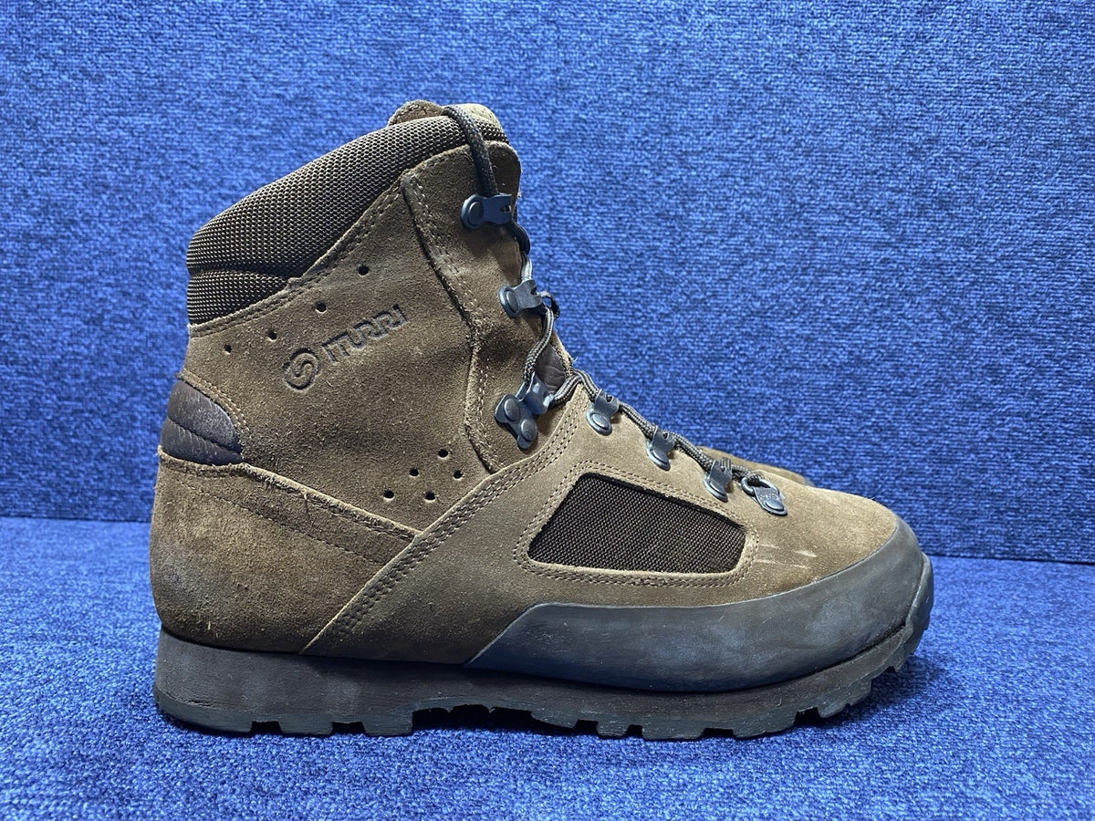 SIZE UK 9 - Iturri Desert Combat High Walking/Hiking Brown Boots Male