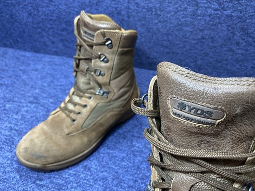 SIZE UK 8 - YDS Falcon Desert Patrol Walking/Hiking - Boots Male