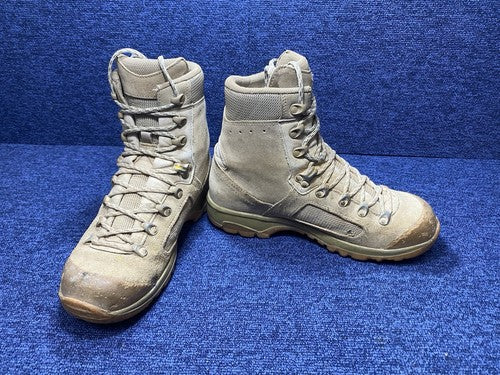 SIZE UK 7 - Lowa Elite Boot MOD