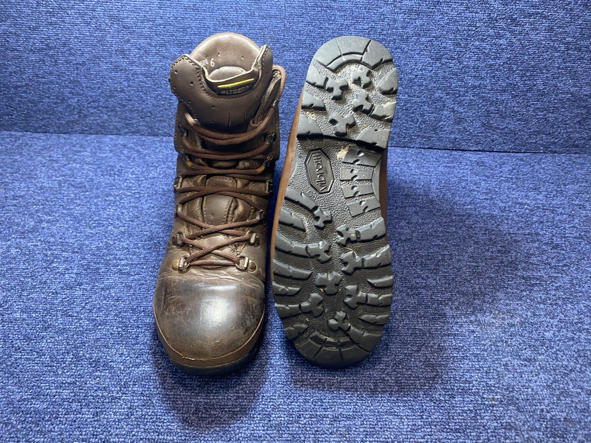 SIZE UK 6L - Altberg Defender -  Walking/Hiking Boots Brown Male