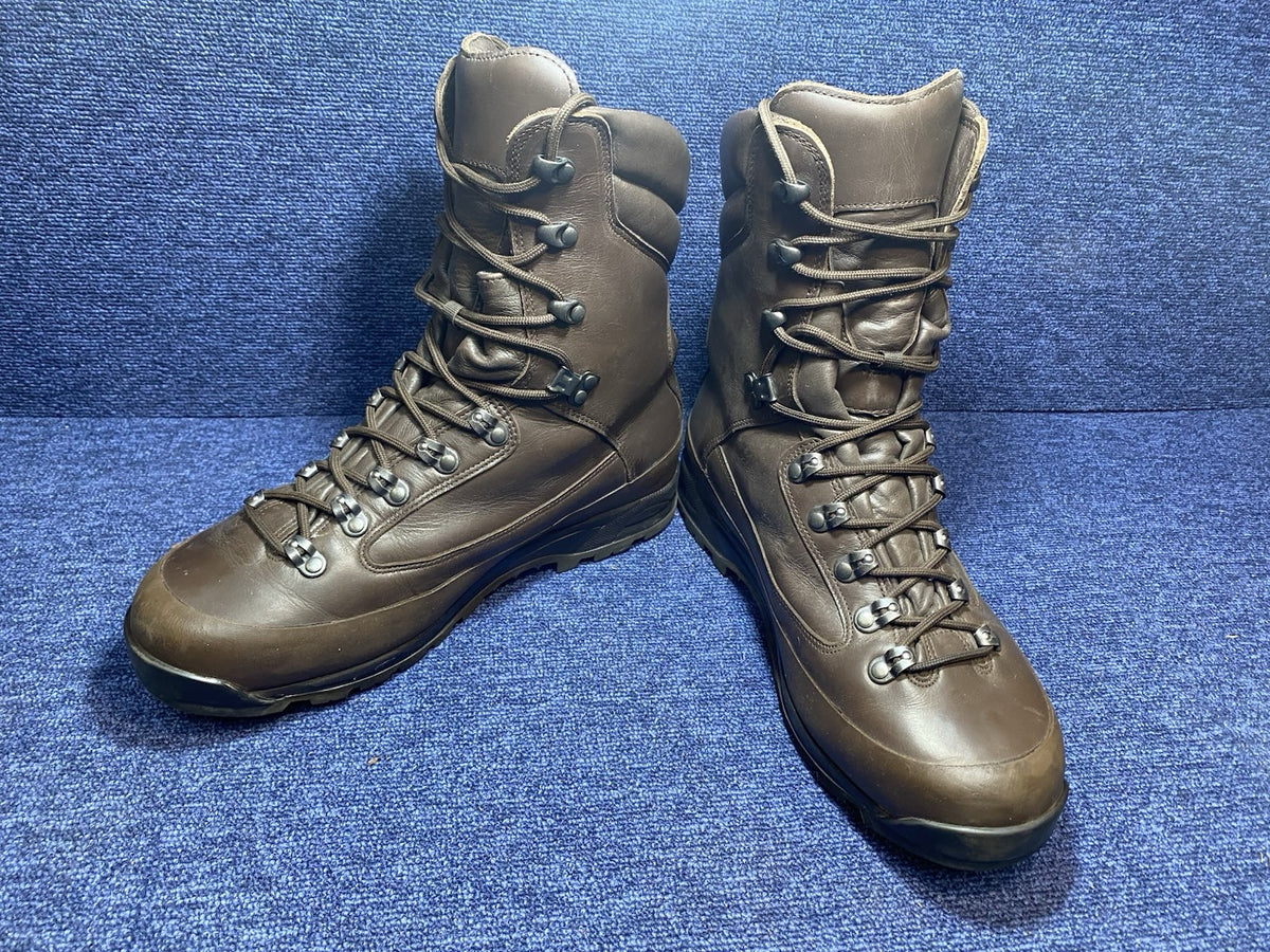 SIZE UK 12 - Karrimor Walking/Hiking Boots Cold Wet Weather Male