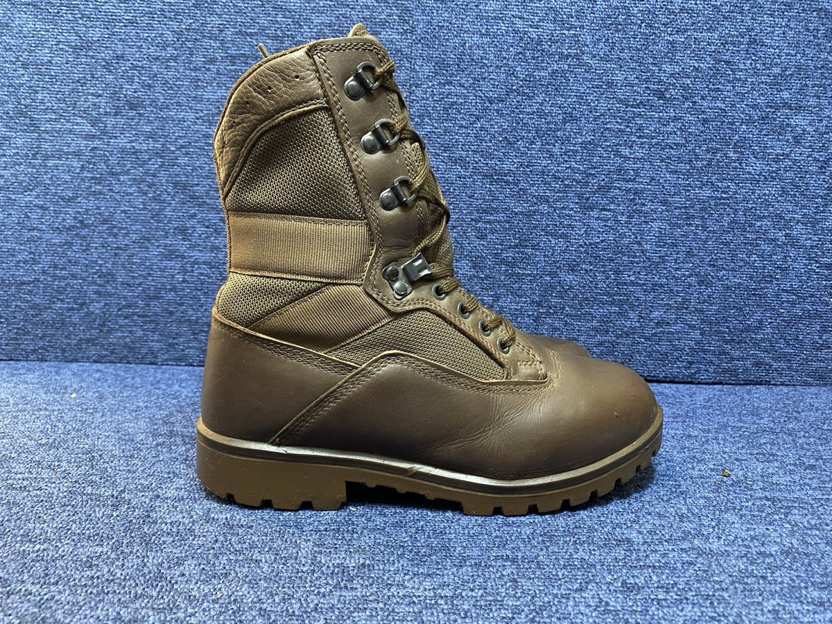 MINT CONDITION - SIZE UK 6M - YDS Patrol Walking/Hiking - Brown Boots Male