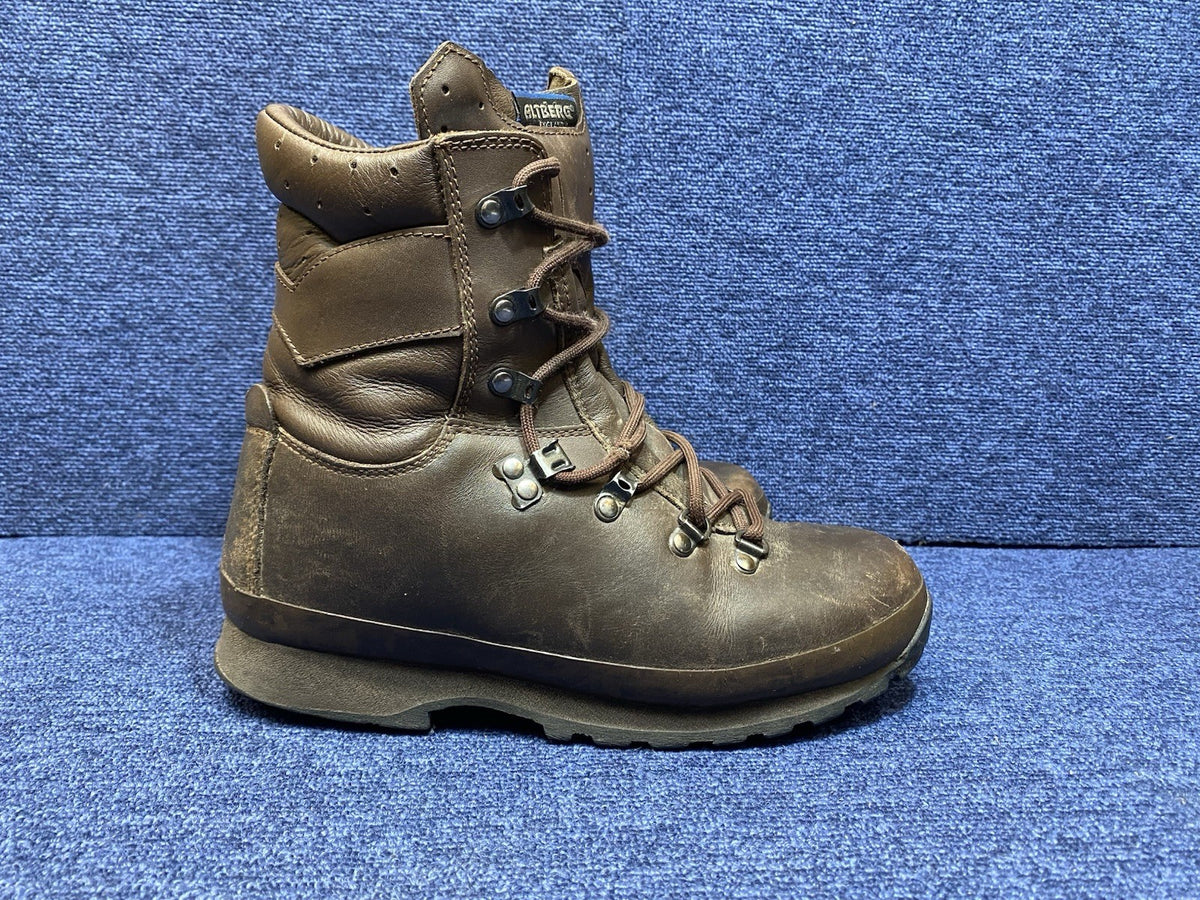 SIZE UK 6M - Altberg Defender -  Walking/Hiking Boots Brown Male