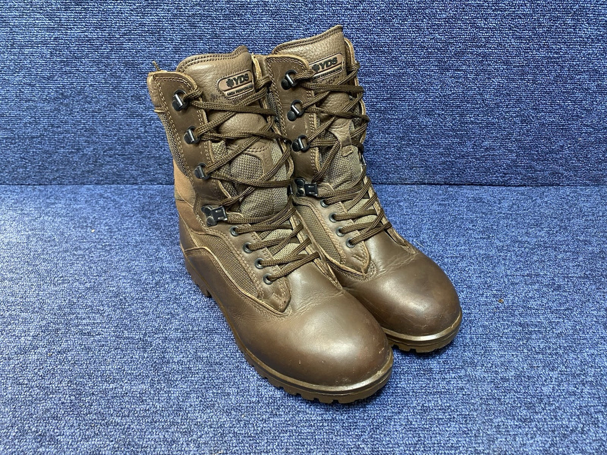 MINT CONDITION - SIZE UK 6M - YDS Patrol Walking/Hiking - Brown Boots Male