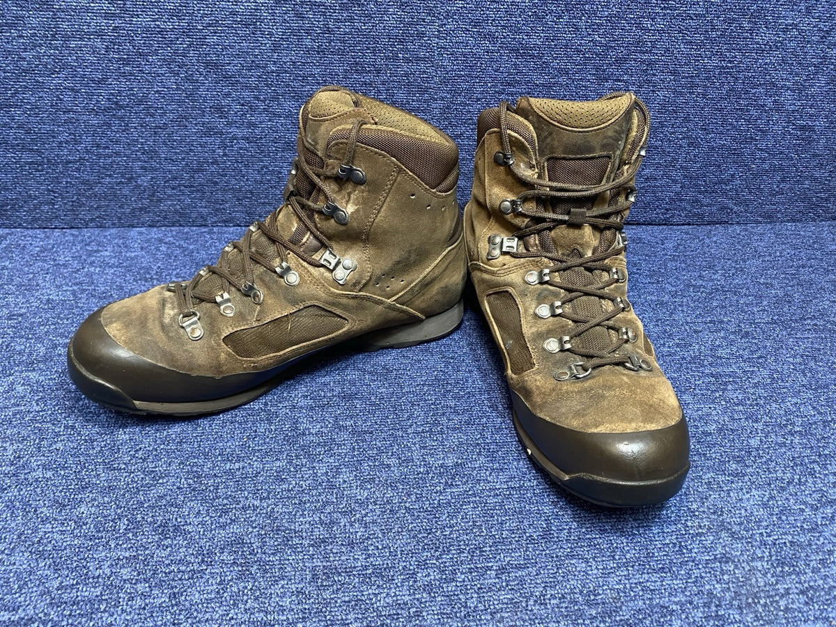 SIZE UK 11M - Iturri Desert Combat High Walking/Hiking Brown Boots Male