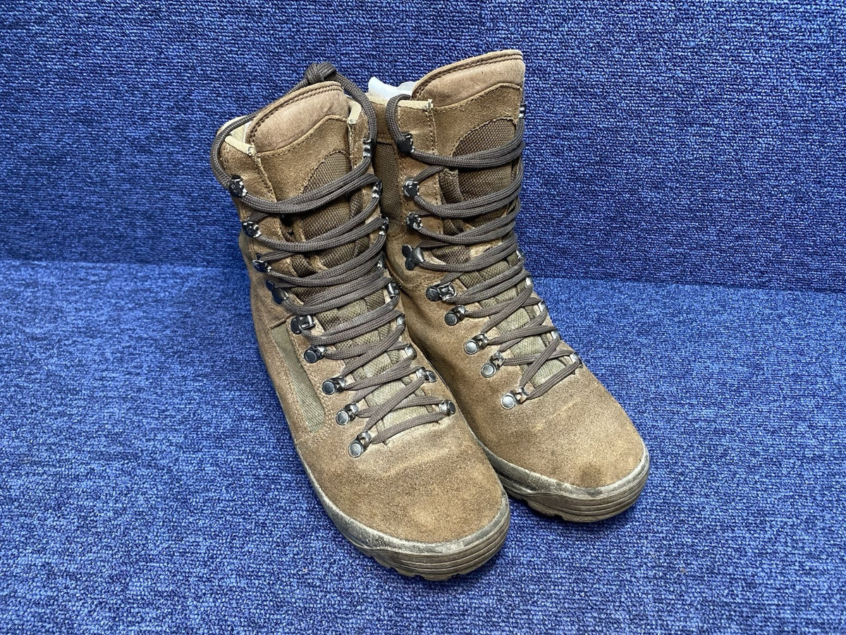 SIZE UK 7M - Meindl Desert Combat High Boots