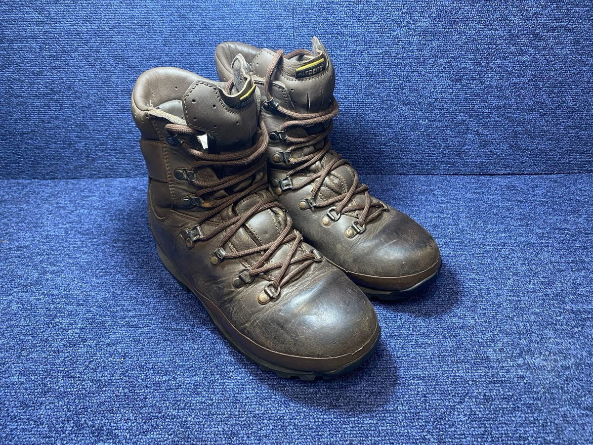 SIZE UK 6L - Altberg Defender -  Walking/Hiking Boots Brown Male