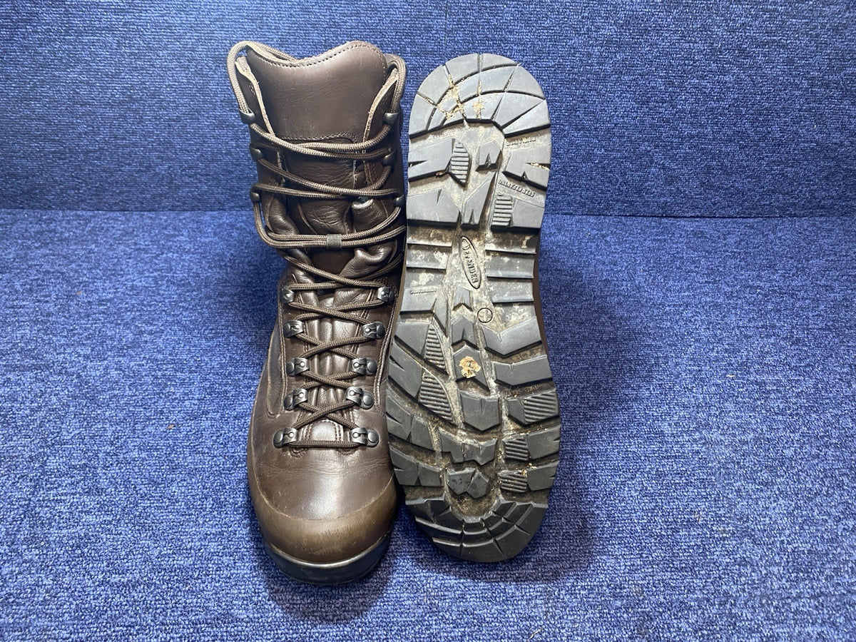 SIZE UK 12 - Karrimor Walking/Hiking Boots Cold Wet Weather Male