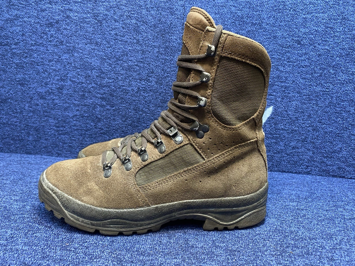 SIZE UK 7M - Meindl Desert Combat High Boots