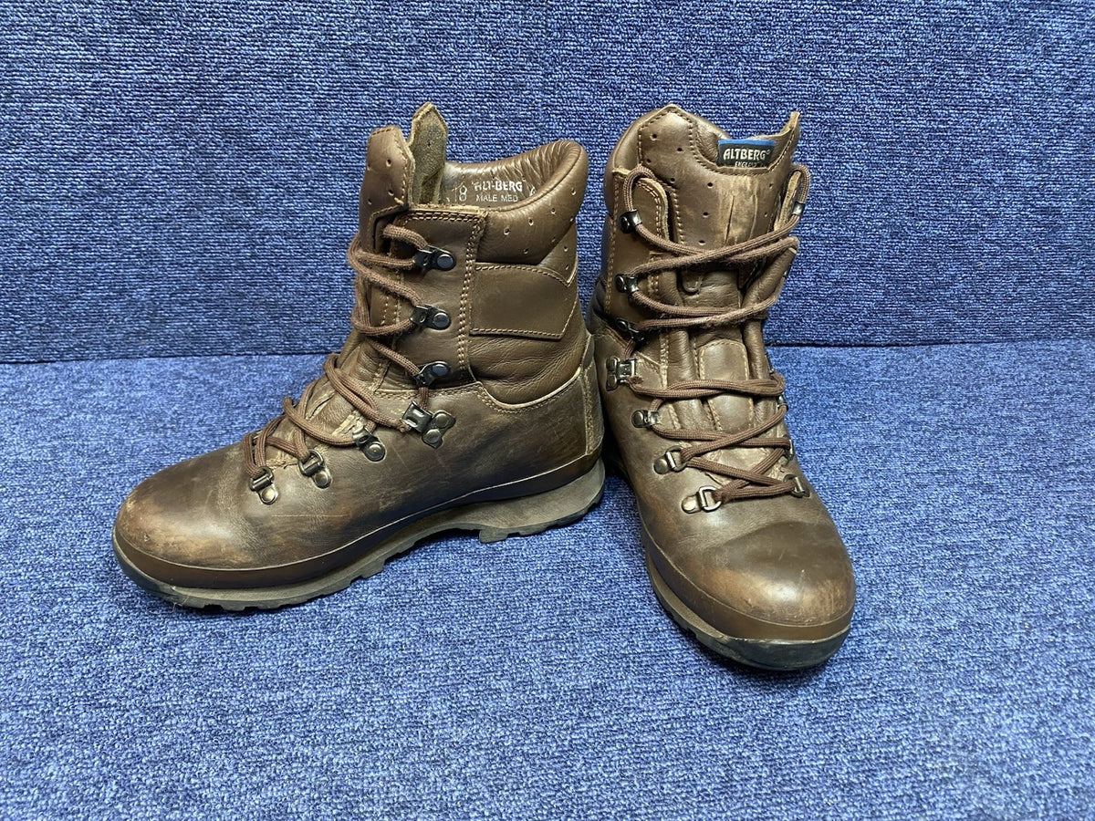 SIZE UK 6M - Altberg Defender -  Walking/Hiking Boots Brown Male