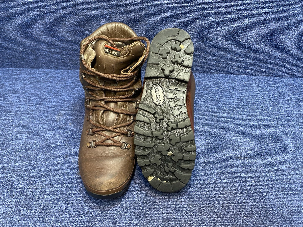 Size UK 6M FEMALE Altberg Defender High Walking/Hiking Boots