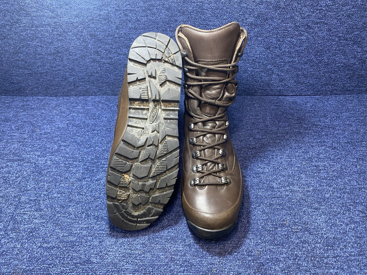 SIZE UK 12 - Karrimor Walking/Hiking Boots Cold Wet Weather Male