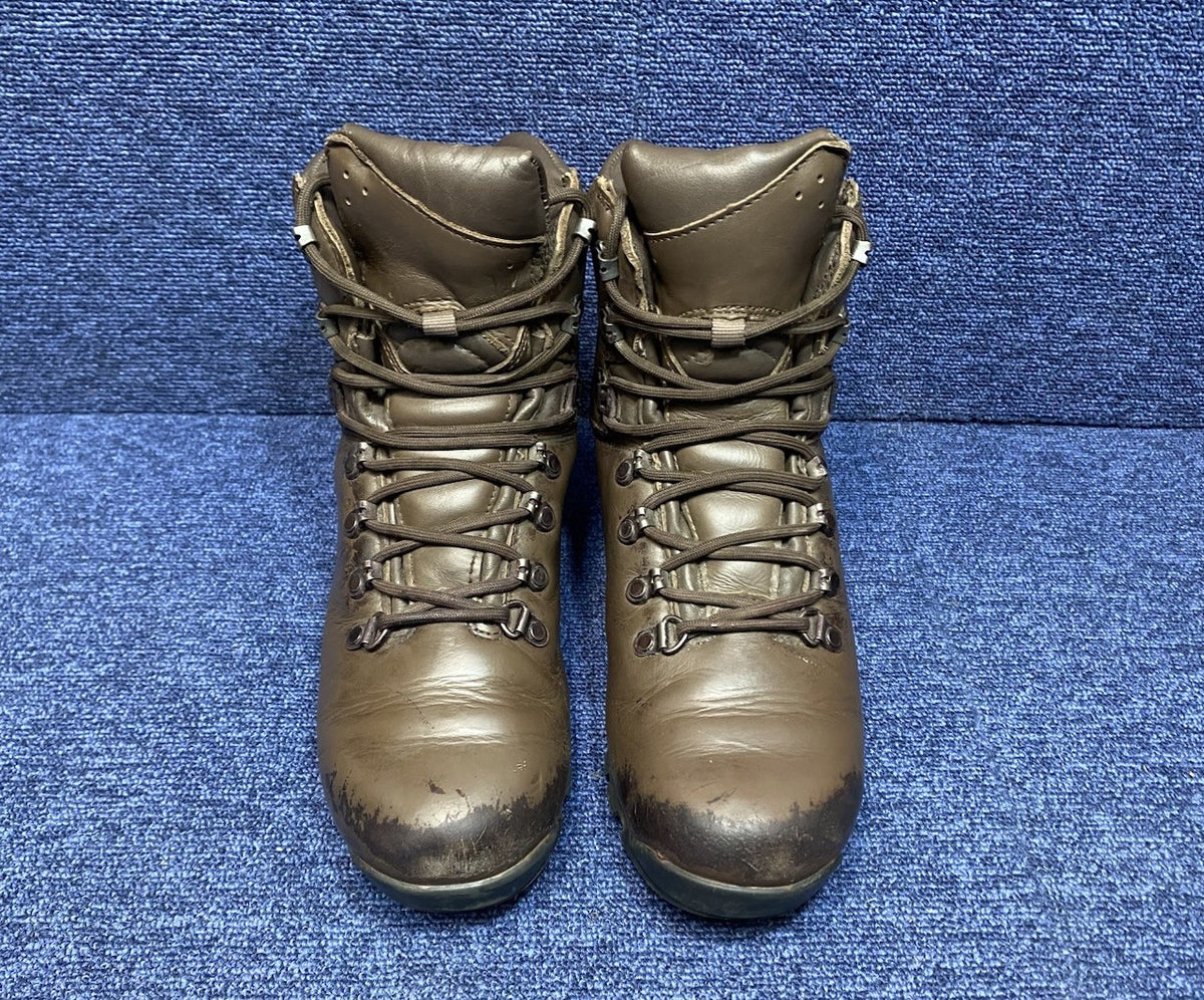 WOMAN - SIZE UK 7M - Iturri Patrol Walking/Hiking - Brown Boots