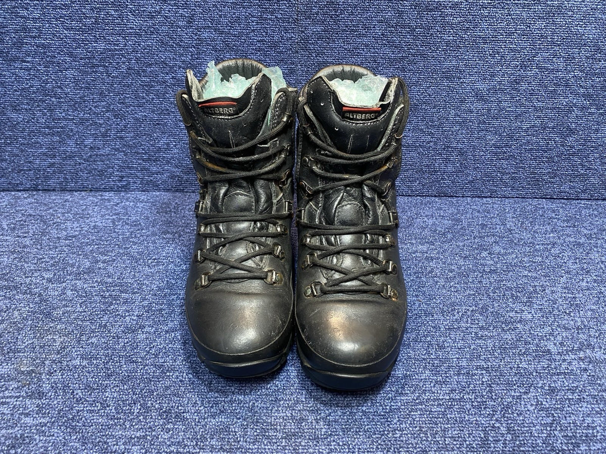 Size UK 4M FEMALE - Black - Altberg Defender High Walking/Hiking Boots
