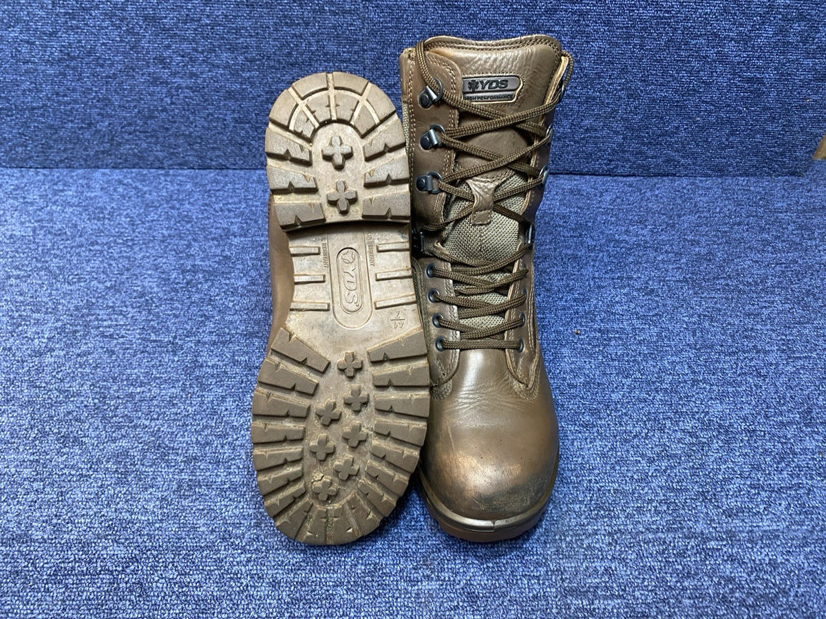 Great Condition - SIZE UK 7M - YDS Patrol Walking/Hiking - Brown Boots Male