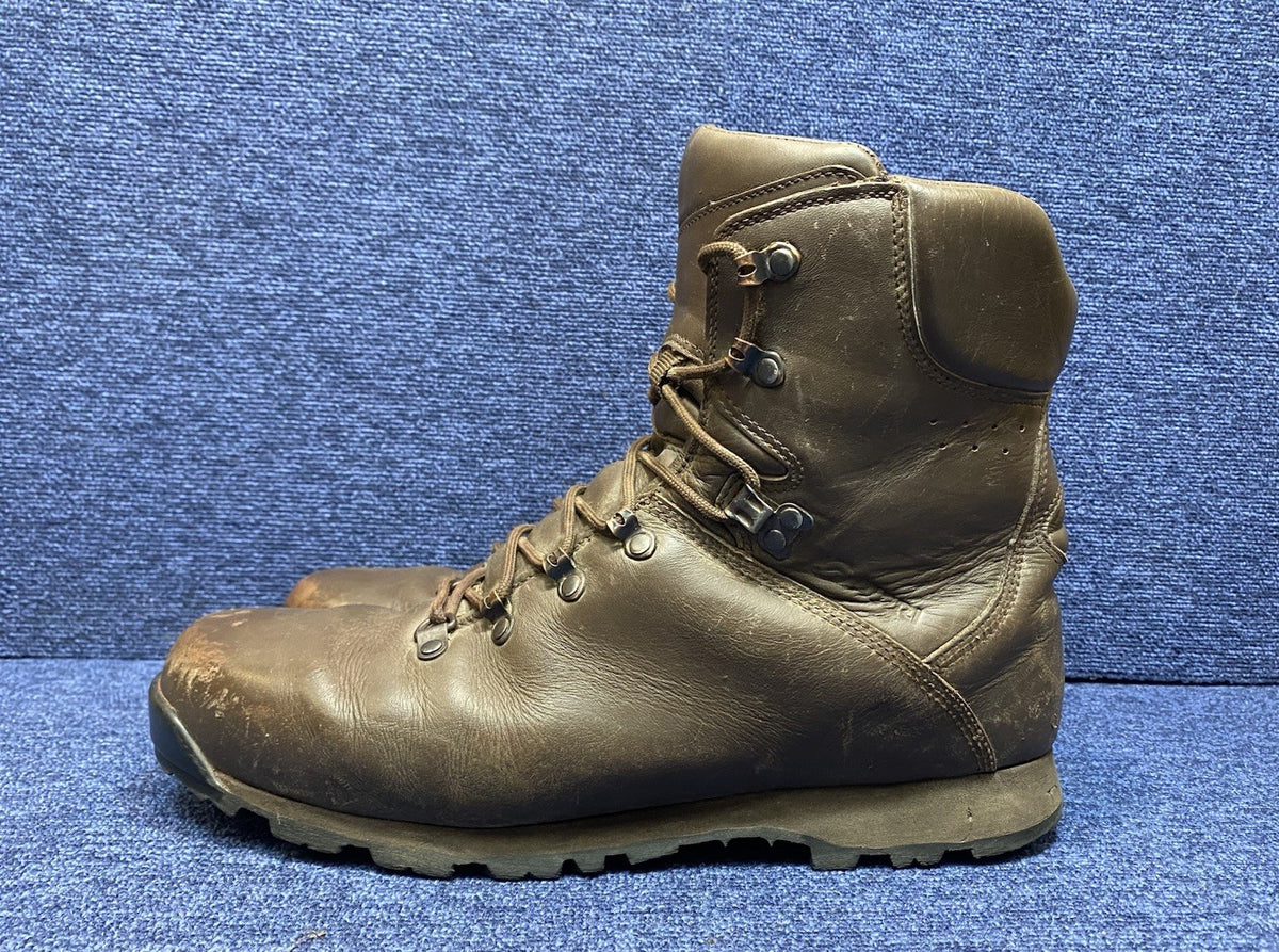 SIZE UK 12L - Iturri Patrol Walking/Hiking - Brown Boots Male