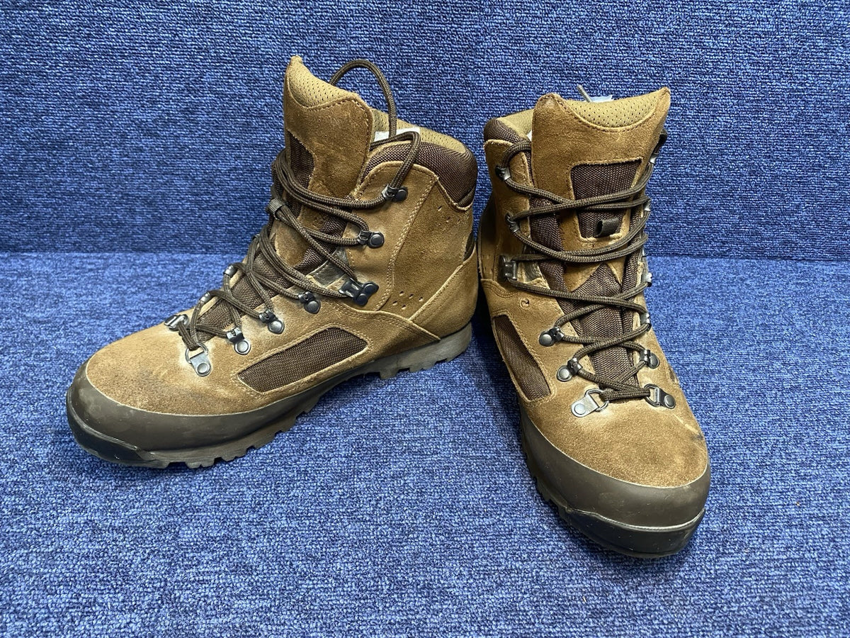 SIZE UK 10L - Iturri Desert Combat High Walking/Hiking Brown Boots Male