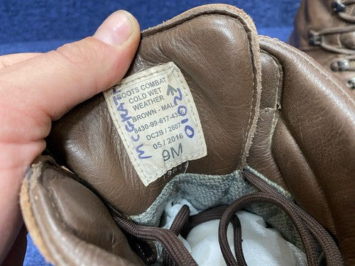 SIZE UK 9 - Karrimor Walking/Hiking Boots Cold Wet Weather Male - VG