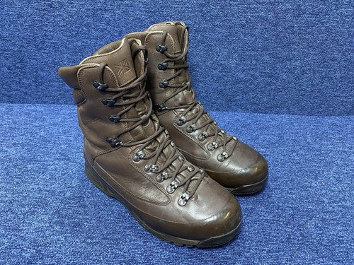 SIZE UK 11 - Karrimor Walking/Hiking Boots Cold Wet Weather Male