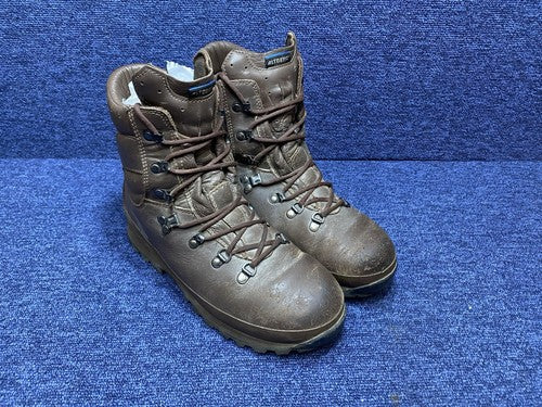 SIZE UK 7M - Altberg Defender -  Walking/Hiking Boots Brown Male
